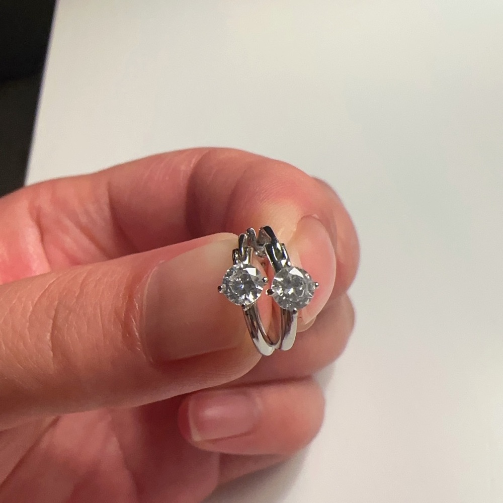 Sliver hopes earnings with cubic zirconia